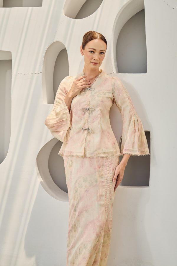 ELYSIA KURUNG BEIGE CREAM (ADULT) RAYA 2026