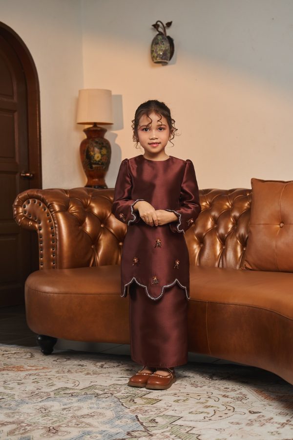 GRACE KURUNG RICH BROWN (KIDS) RAYA 2026